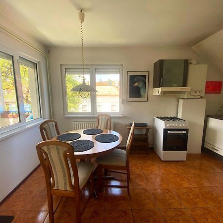 Rose'S Oldtown Apartment Брашов Екстериор снимка