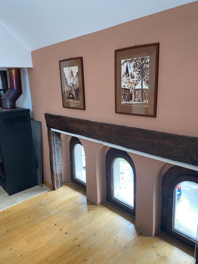 Rose'S Oldtown Apartment Брашов Екстериор снимка