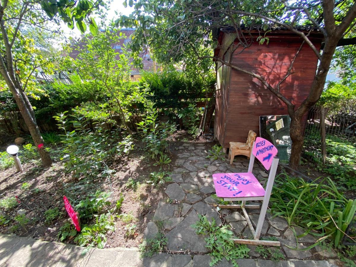 Rose'S Oldtown Apartment Брашов Екстериор снимка