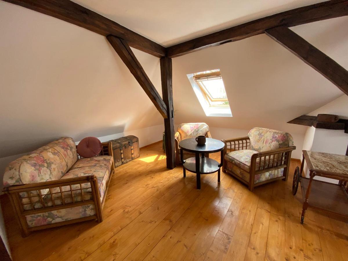 Rose'S Oldtown Apartment Брашов Екстериор снимка