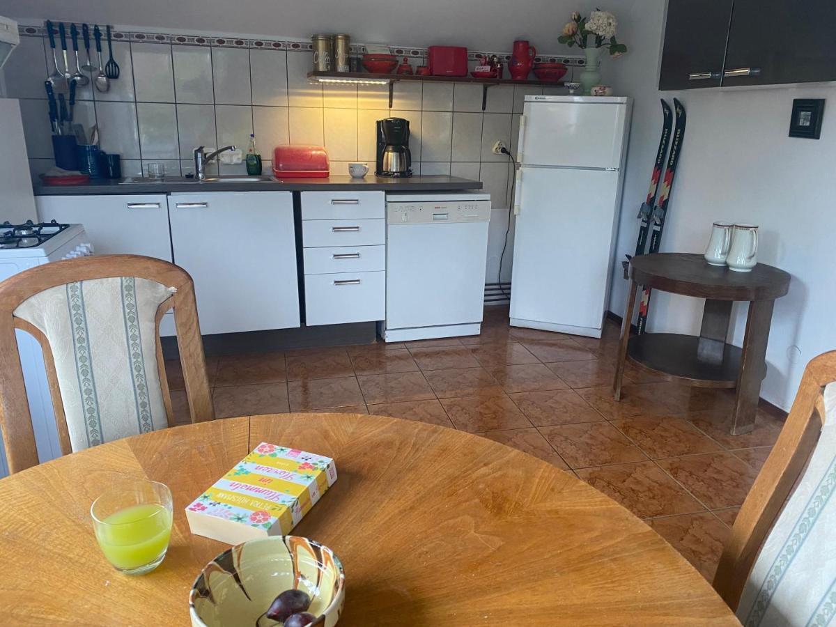 Rose'S Oldtown Apartment Брашов Екстериор снимка