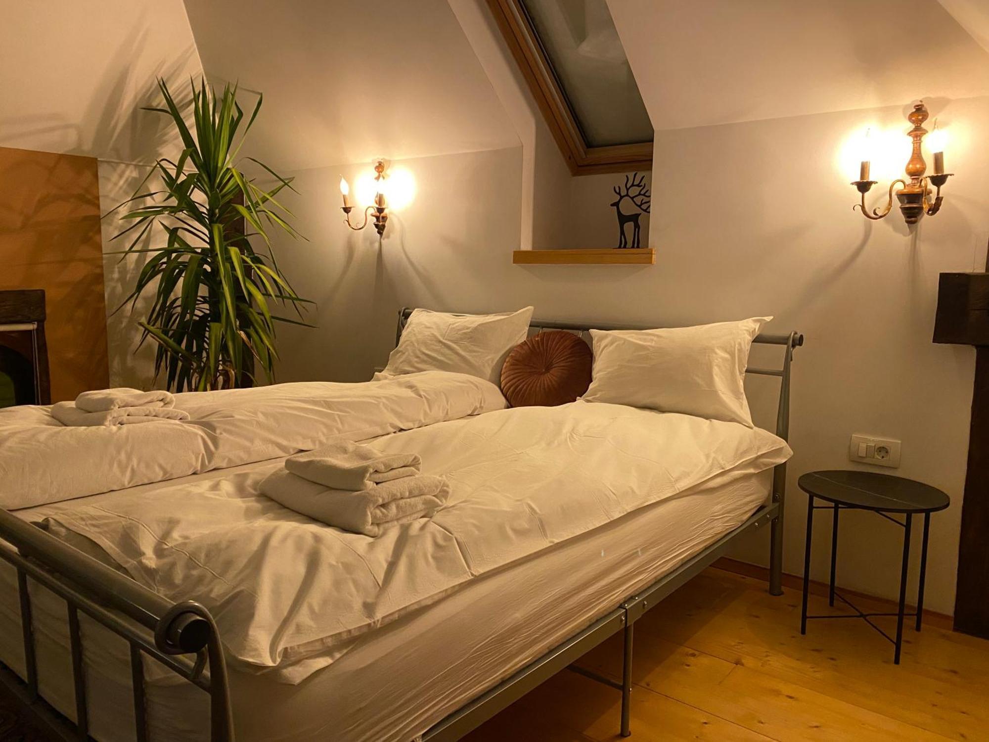 Rose'S Oldtown Apartment Брашов Екстериор снимка