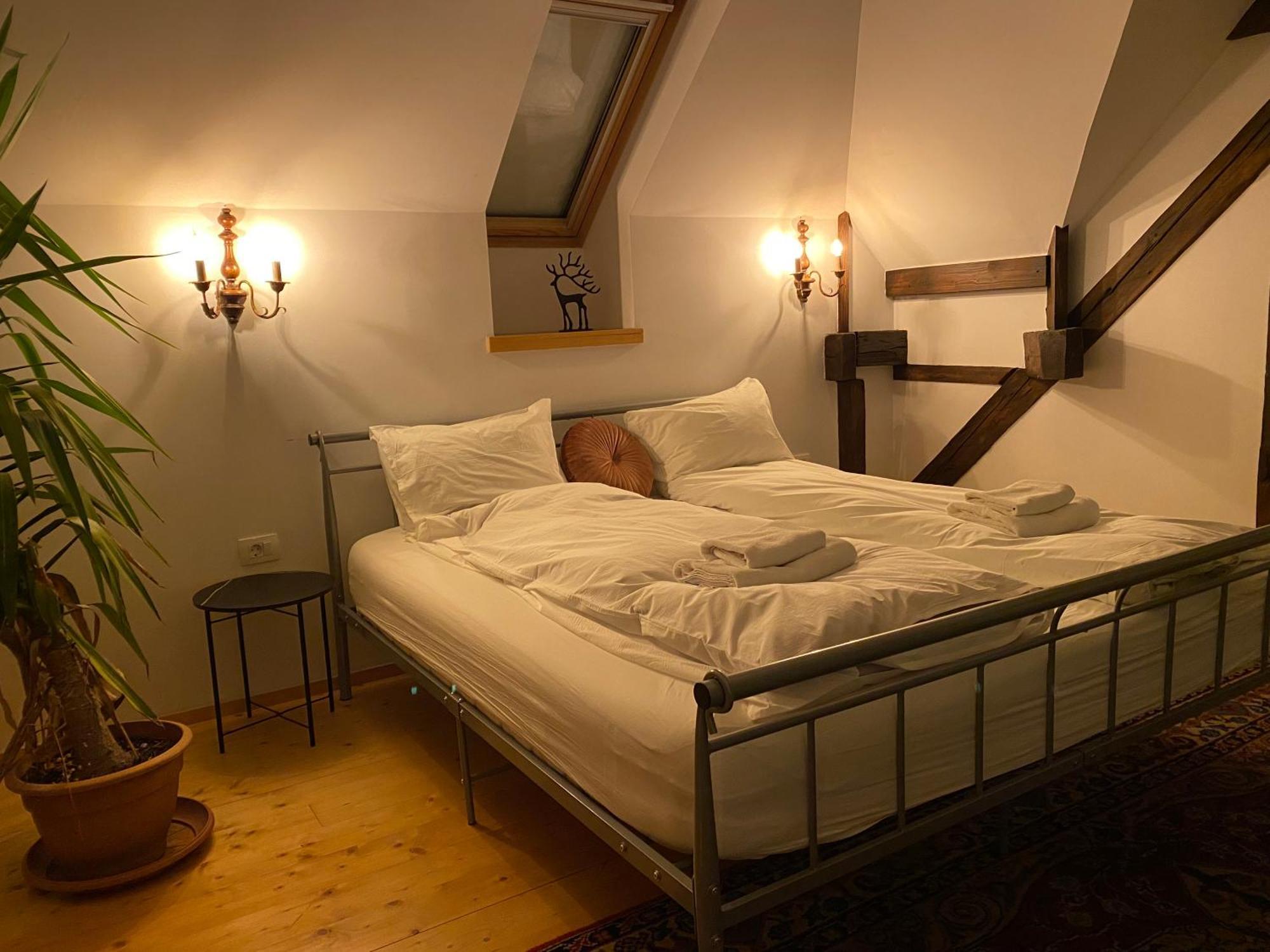 Rose'S Oldtown Apartment Брашов Екстериор снимка