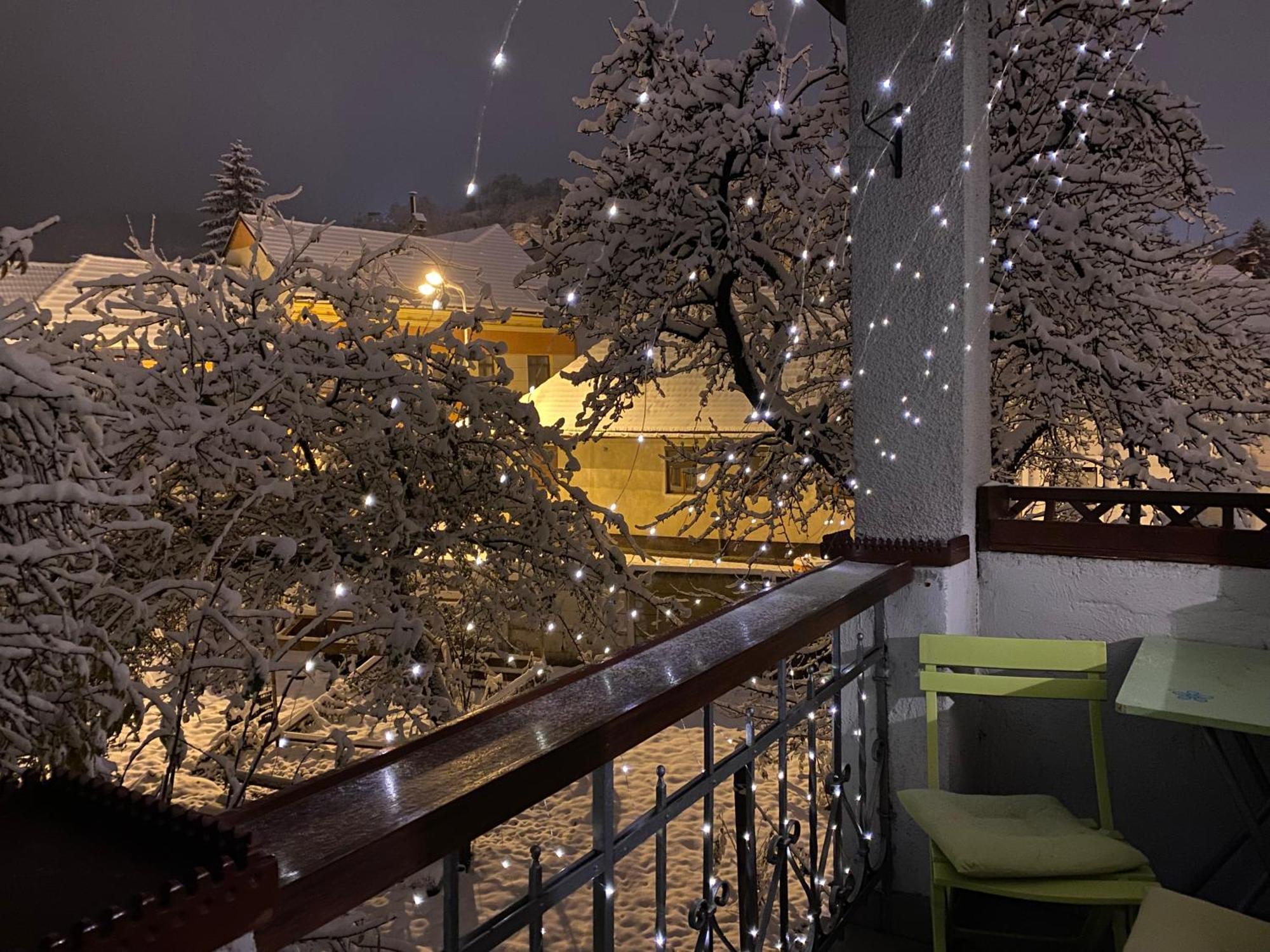 Rose'S Oldtown Apartment Брашов Екстериор снимка