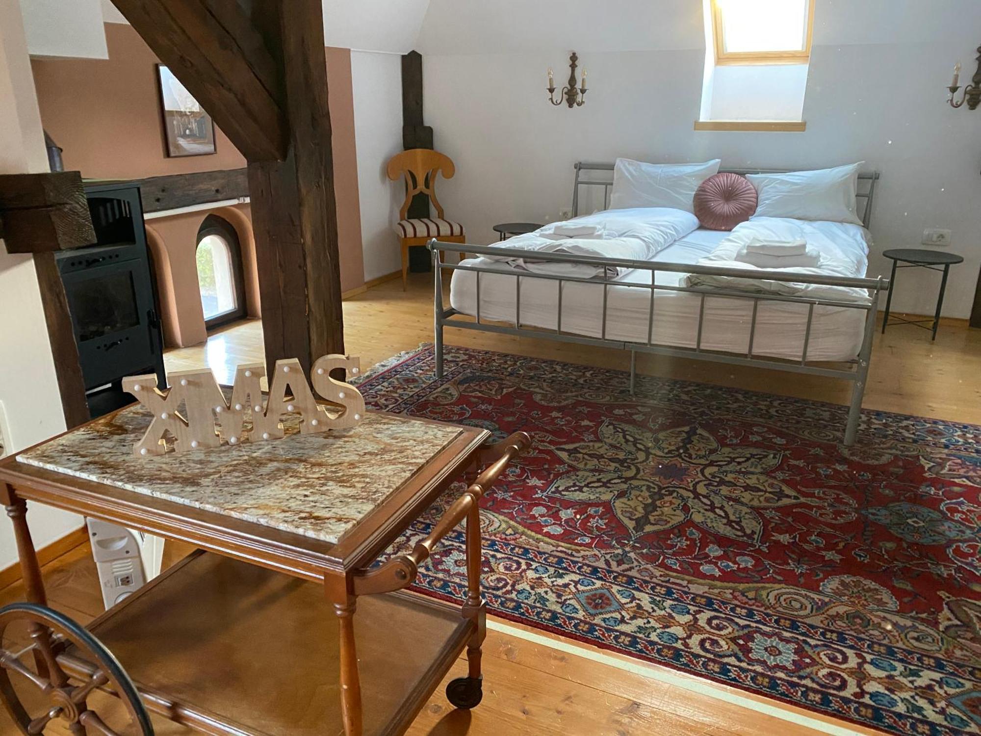 Rose'S Oldtown Apartment Брашов Екстериор снимка