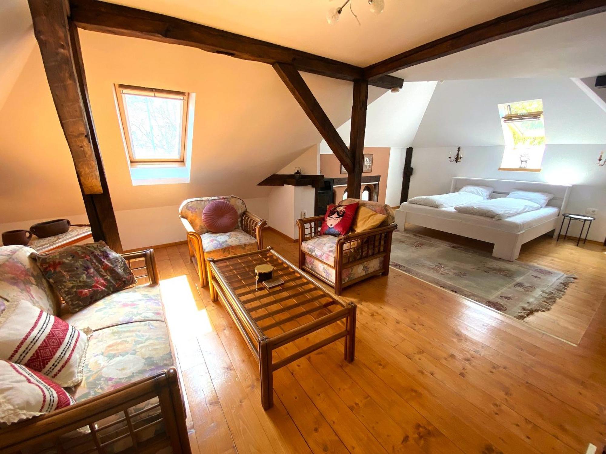Rose'S Oldtown Apartment Брашов Екстериор снимка