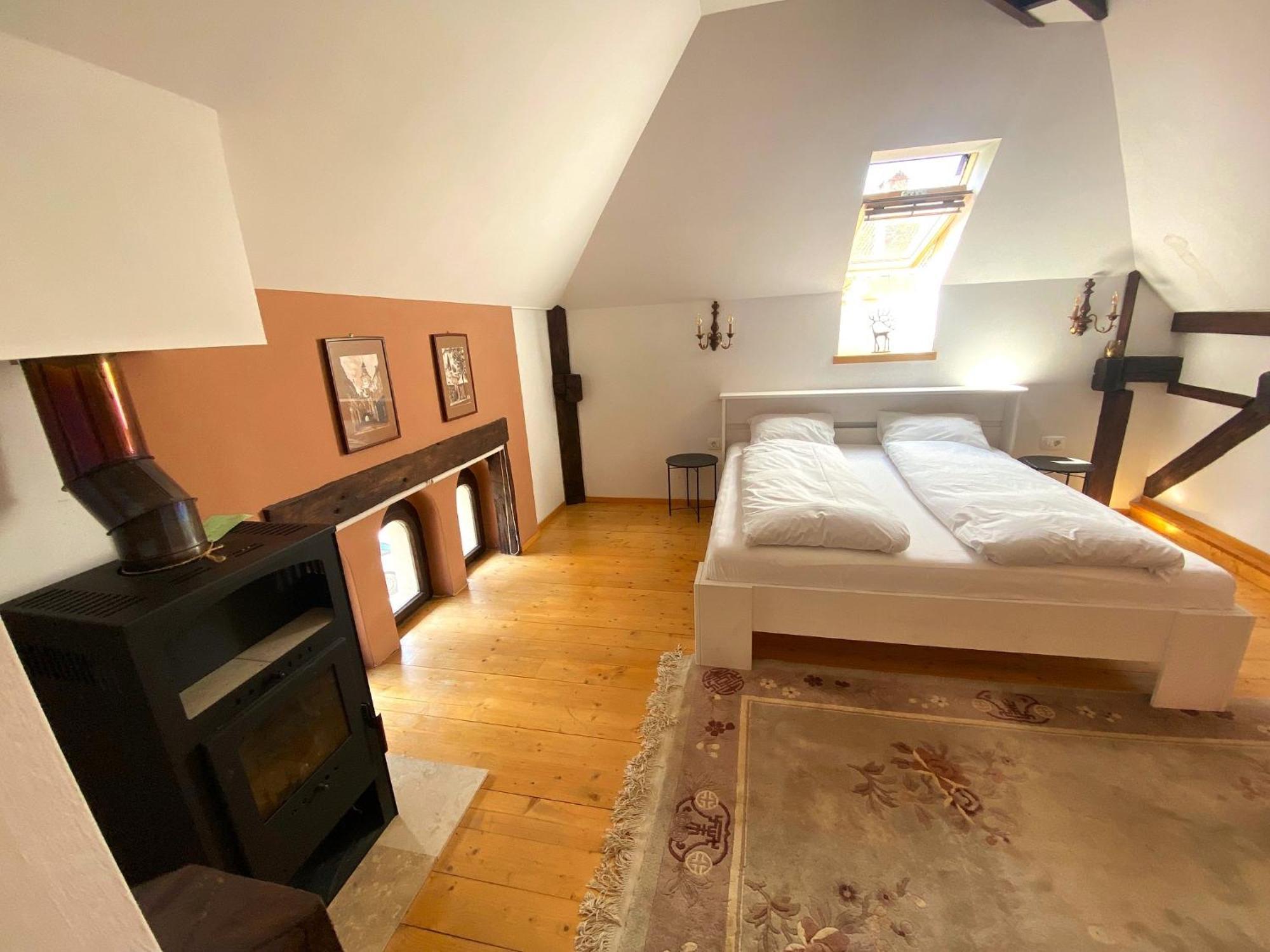 Rose'S Oldtown Apartment Брашов Екстериор снимка